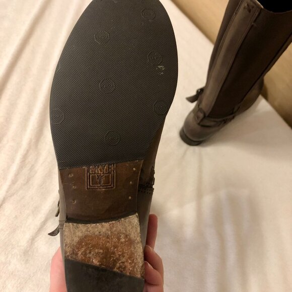 FRYE BELTED TALL INSIDE ZIP - Picture 7 of 10